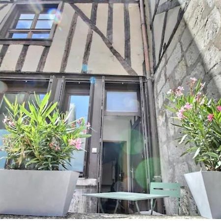 Le Backstage Apartment Bourges Exterior photo
