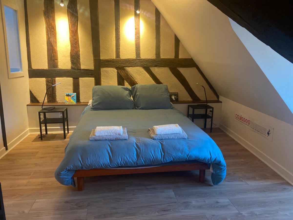 Le Backstage Apartment Bourges Exterior photo